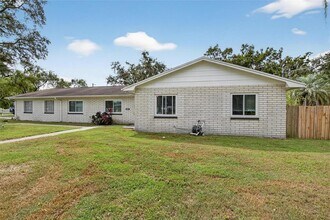 1601 Alder Way in Brandon, FL - Building Photo - Building Photo