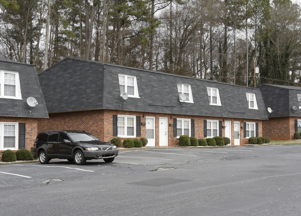 Calhoun Arms Apartments in Pendleton, SC - Building Photo