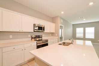 2832 Granville Dr in Kissimmee, FL - Building Photo - Building Photo