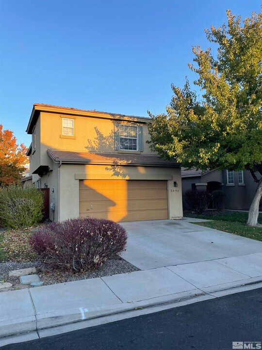 2494 Roman Dr in Sparks, NV - Building Photo