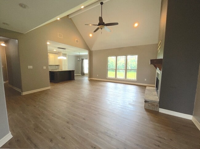 125 Collier Dr in Richwood, TX - Building Photo - Building Photo