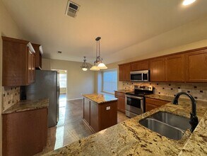 318 Silverado Trail in Victoria, TX - Building Photo - Building Photo