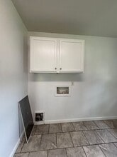 2106 N Elizabeth Ave in Springfield, MO - Building Photo - Building Photo