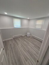 11 Foote Rd in Burlington, CT - Building Photo - Building Photo