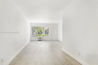 1050 98th St in Bay Harbor Islands, FL - Building Photo - Building Photo