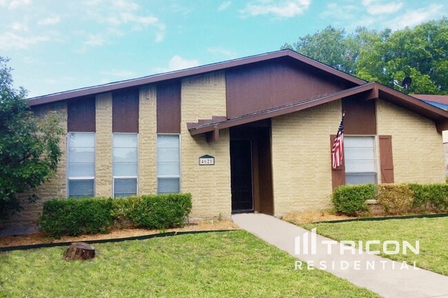 property at 4621 Tarry Dr