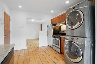 224 8th St in Jersey City, NJ - Building Photo - Building Photo