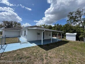 5317 Woodridge Ln in Spring Hill, FL - Building Photo - Building Photo