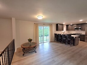 8431 N General Grant Way in Spokane, WA - Building Photo - Building Photo