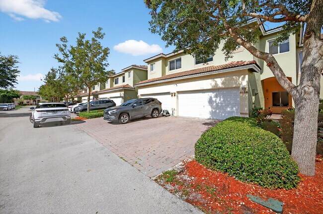 2332 SE 16th Terrace in Homestead, FL - Building Photo - Building Photo