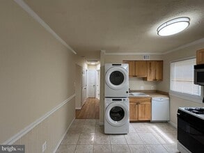 144 Baker St in Manassas Park, VA - Building Photo - Building Photo