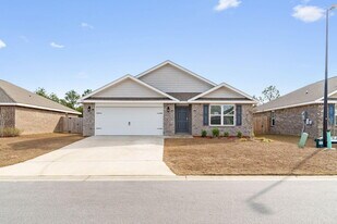 1047 Limpkin St in Crestview, FL - Building Photo