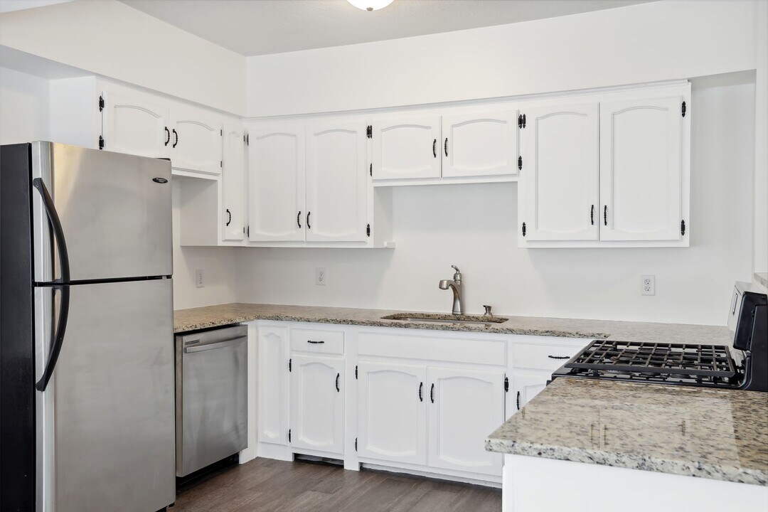2755 Pierce St NE in Minneapolis, MN - Building Photo