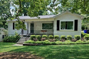 1813 Tune Ave in Florence, AL - Building Photo
