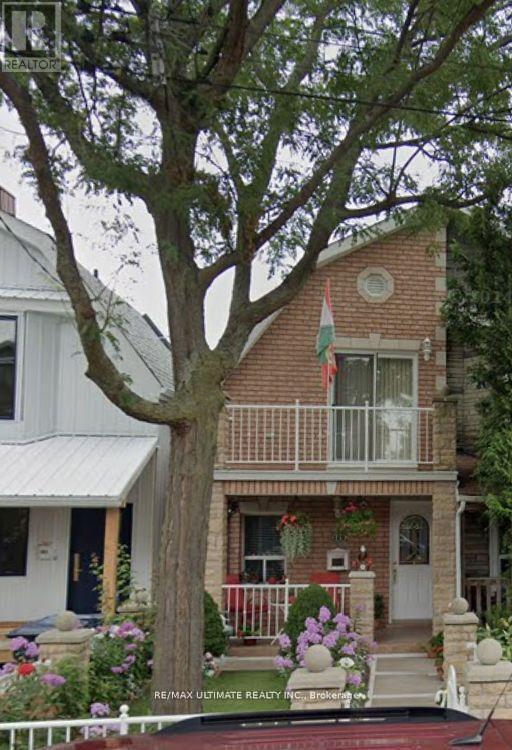 property at 389 Westmoreland Ave N