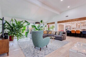 11811 Spruce Hill Dr in Houston, TX - Building Photo - Building Photo