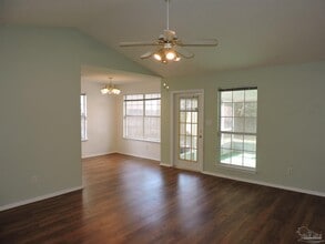 345 Mirabelle Dr in Pensacola, FL - Building Photo - Building Photo