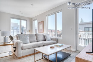 1545 San Antonio St in Menlo Park, CA - Building Photo