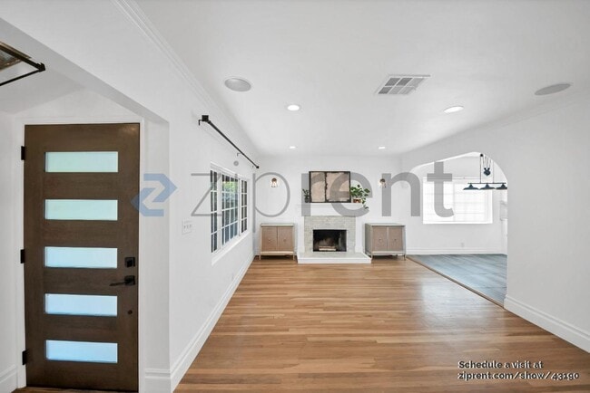 15243 Morrison St in Los Angeles, CA - Building Photo - Building Photo
