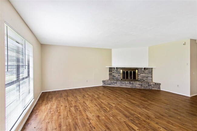 4911 Court Rd in Houston, TX - Building Photo - Building Photo