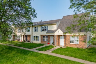 Scotsdale Apartments in Wooster, OH - Foto de edificio - Building Photo