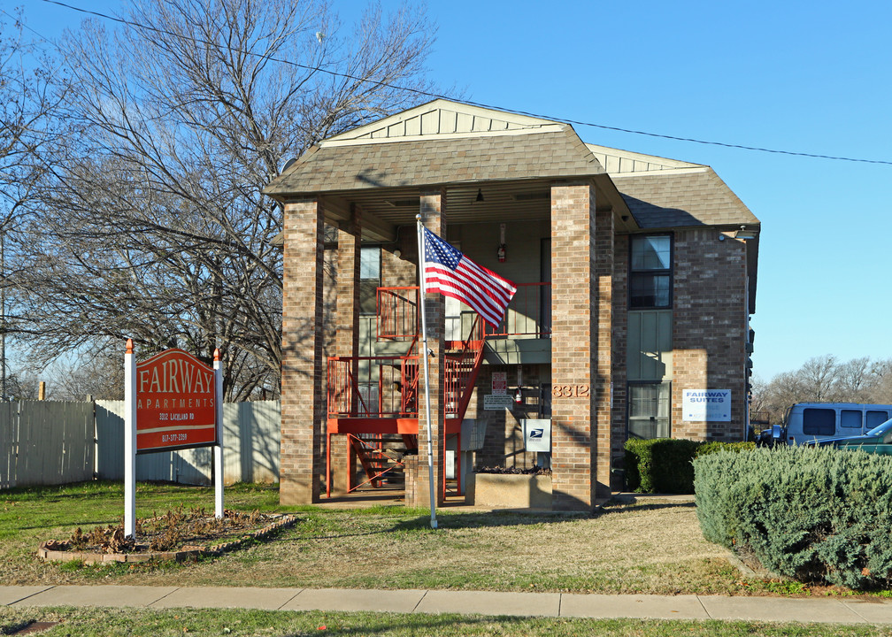 Fairway Apartments in Fort Worth, TX - Building Photo