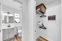 228 NW 9th Ave photo'