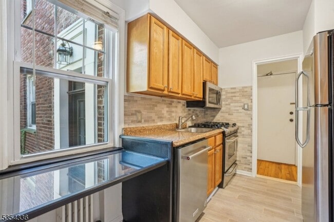 349 Bloomfield Ave in Verona, NJ - Building Photo - Building Photo