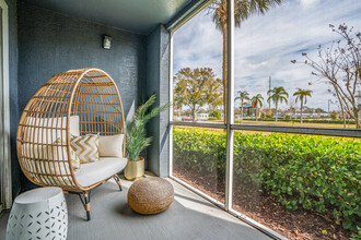 Preserve at Mobbly Bay in Tampa, FL - Foto de edificio - Interior Photo