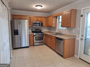 85 Emerald Dr in Newnan, GA - Building Photo - Building Photo