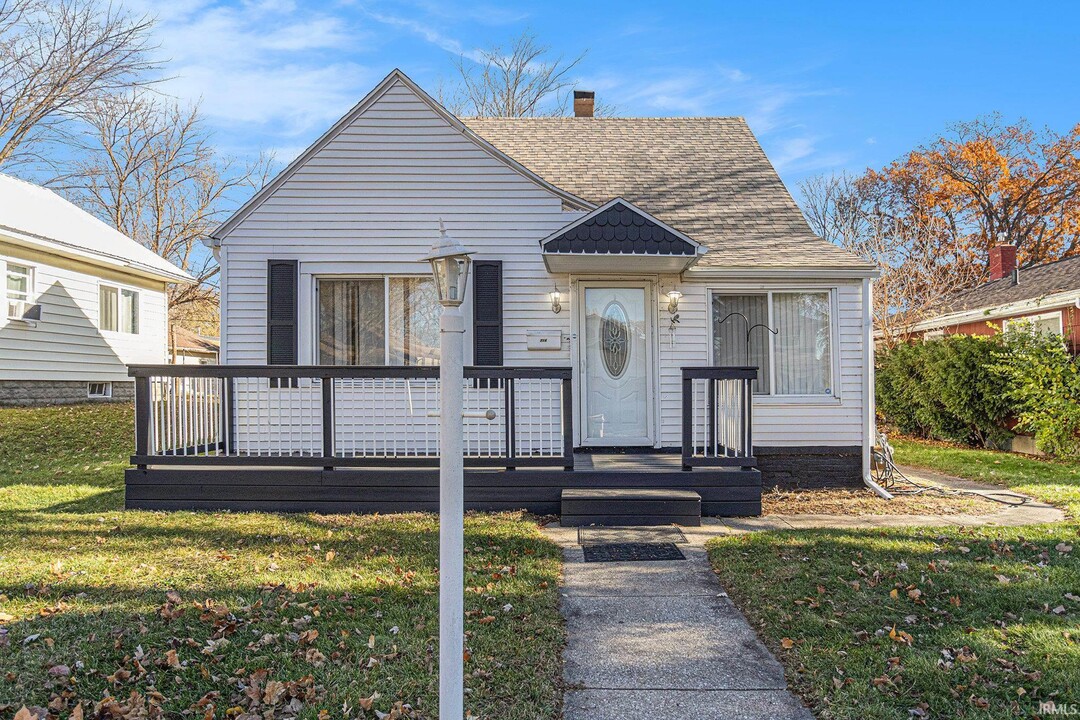 714 S 27th St in South Bend, IN - Building Photo