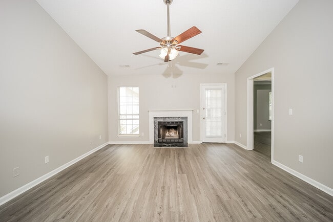 5104 Southside Dr in North Charleston, SC - Building Photo - Building Photo