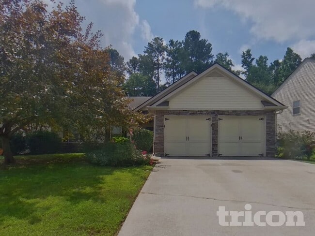 property at 1011 Buckeye Ln