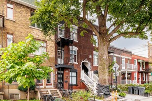 2038 Belgrave Av in Montréal, QC - Building Photo