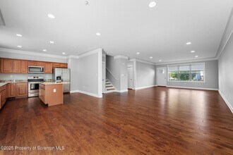 15 Maple Leaf Dr in Old Forge, PA - Building Photo - Building Photo