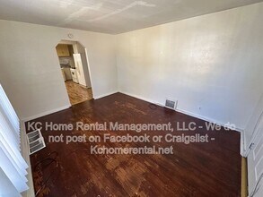 2115 N 40 St in Kansas City, KS - Building Photo - Building Photo