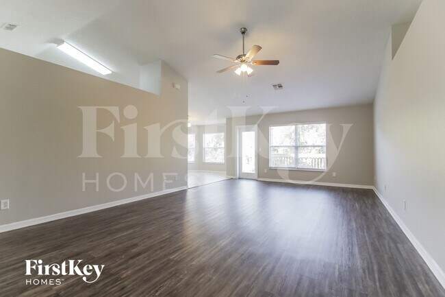 657 Winding Lake Dr in Clermont, FL - Building Photo - Building Photo