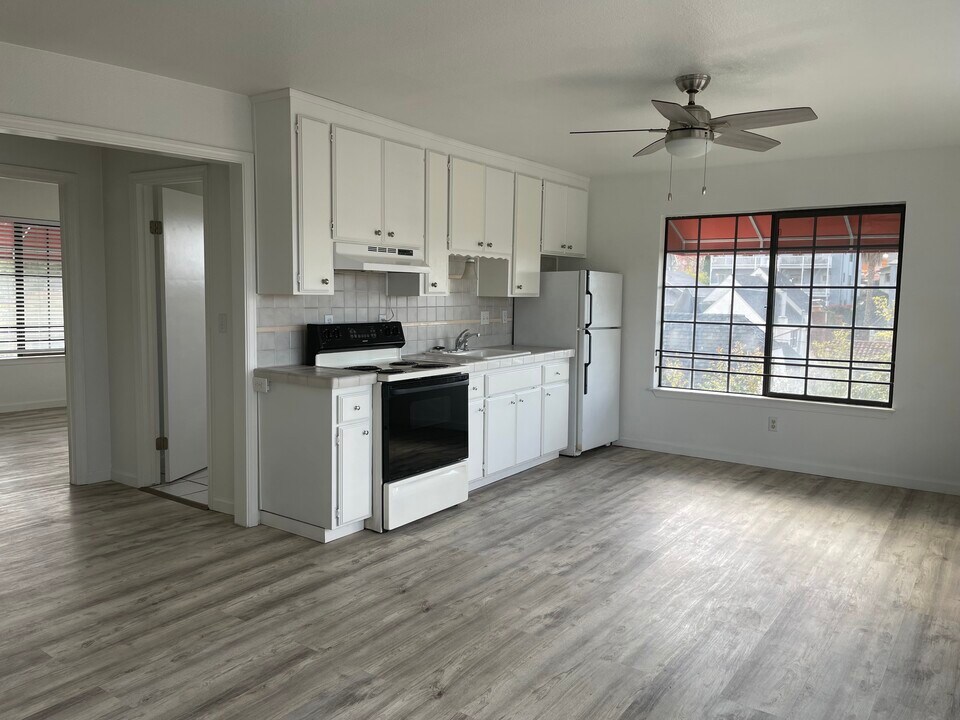 1411 E 38th St in Oakland, CA - Building Photo