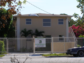 3429 NW 5th Ave in Miami, FL - Building Photo - Building Photo