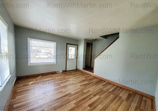 1112-1114 Byron Ave in Waterloo, IA - Building Photo - Building Photo