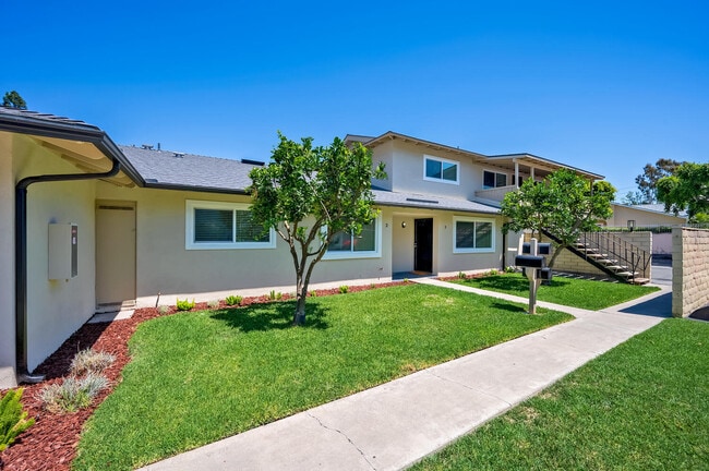 property at 2620 W Aurora St