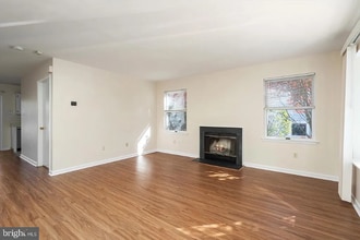 182 Jonathon Dayton Ct in Princeton, NJ - Building Photo - Building Photo