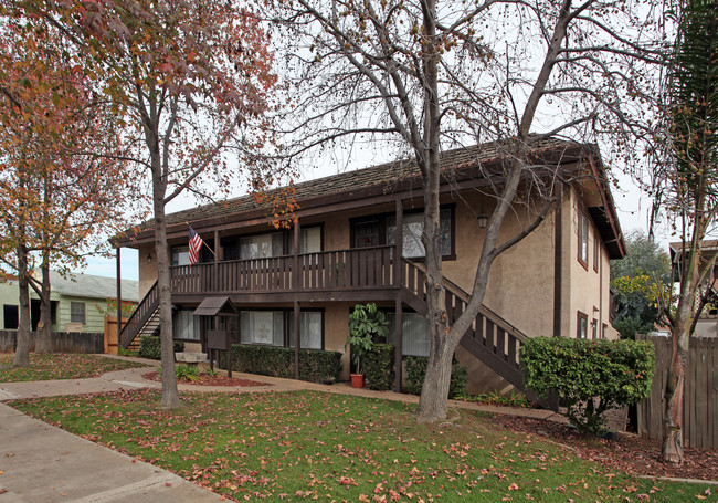 209 Garrett Ave in Chula Vista, CA - Building Photo - Building Photo