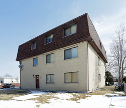 1054 S York Rd in Bensenville, IL - Building Photo - Building Photo