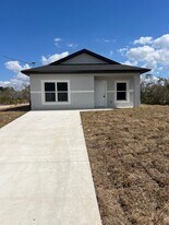238 E Canal Way NE in Lake Placid, FL - Building Photo