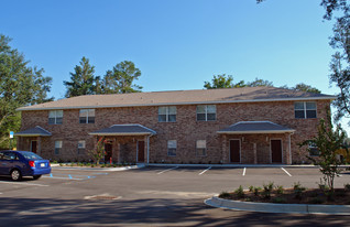 Miranda Apartments in Niceville, FL - Foto de edificio - Building Photo