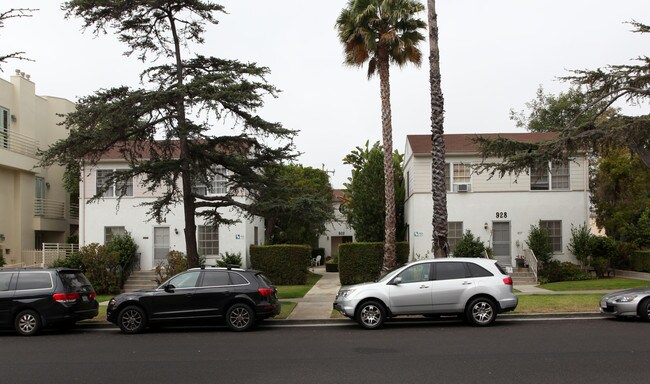 928-934 12th St in Santa Monica, CA - Foto de edificio - Building Photo