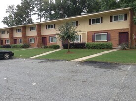 106 Wellborn Rd in Warner Robins, GA - Building Photo