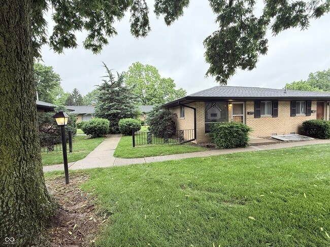property at 652 E Main St