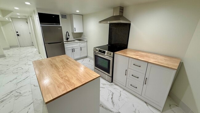 1906 W 34th Pl in Chicago, IL - Building Photo - Building Photo